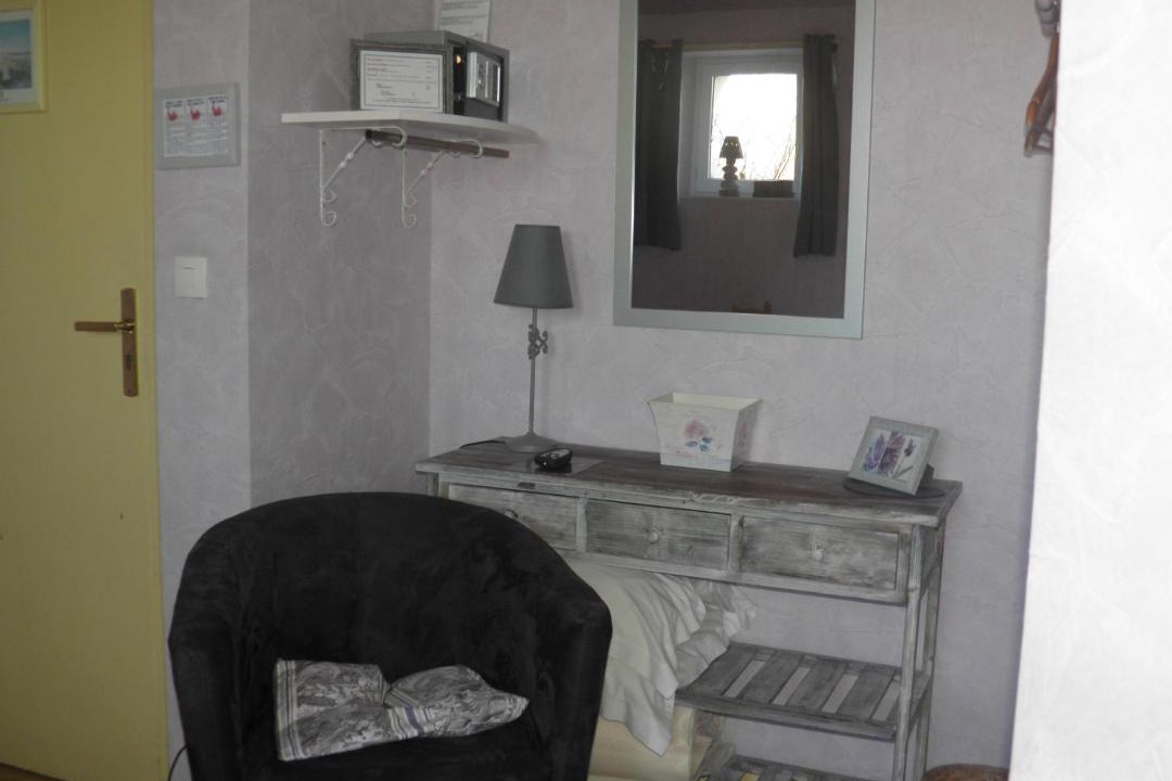 Photo of Others in Avaray