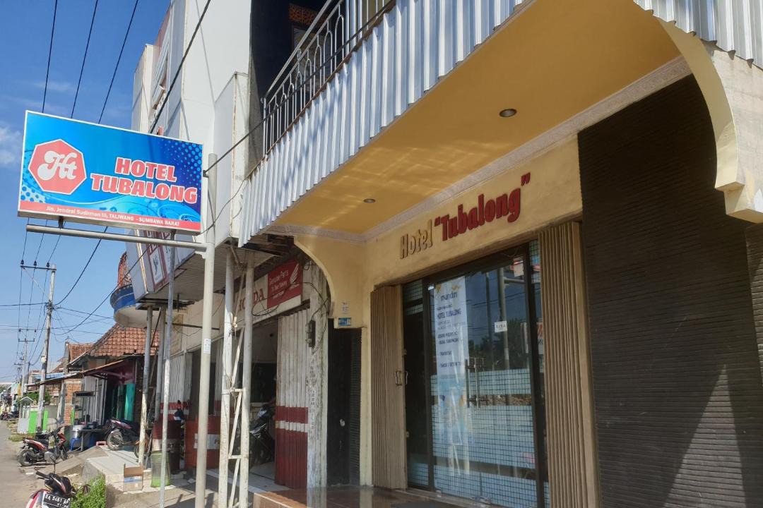 Photo of Buildings in Taliwang