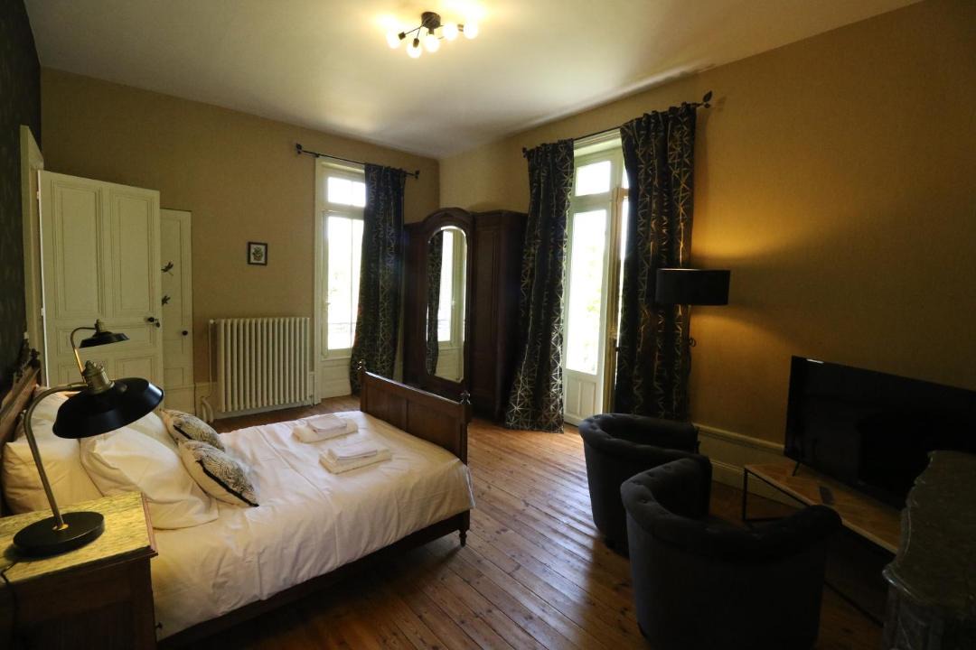 Photo of Others in Montmoreau-Saint-Cybard