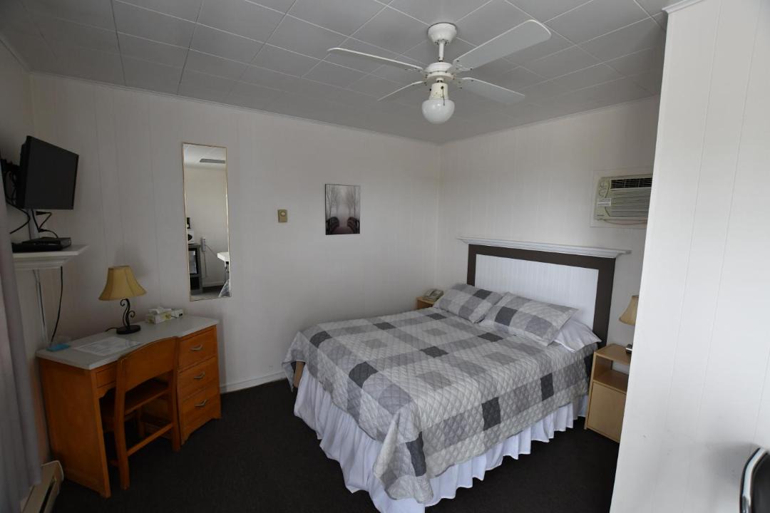 Photo of Bedroom in Notre-Dame-des-Neiges