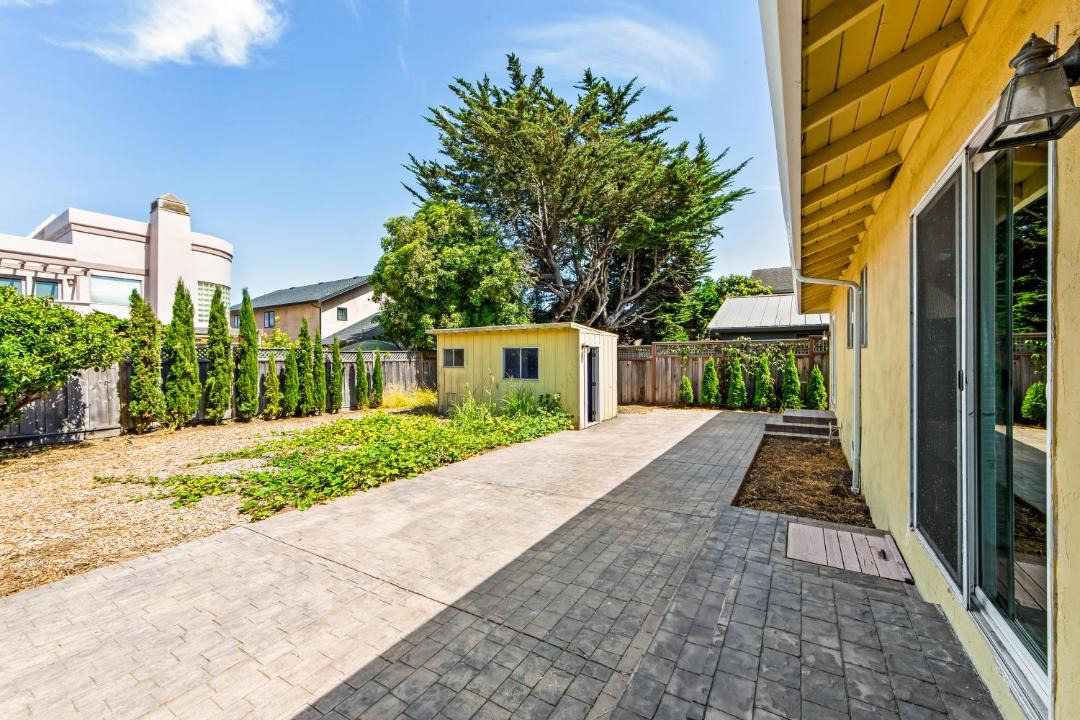 Photo of Buildings in Westside Santa Cruz