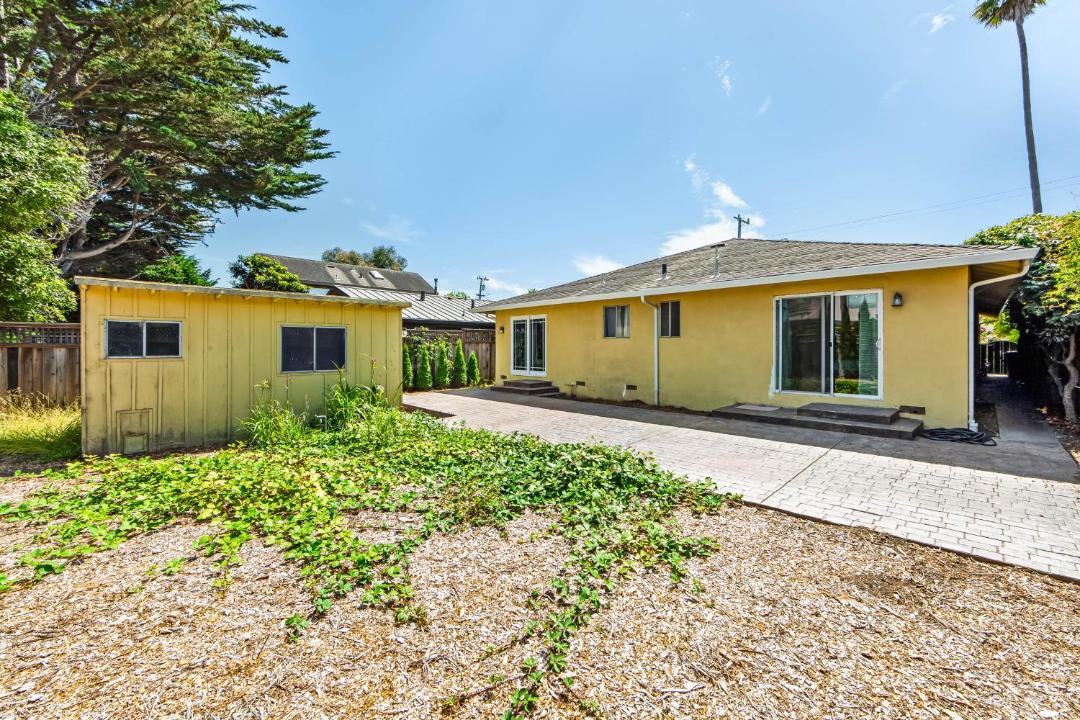 Photo of Buildings in Westside Santa Cruz