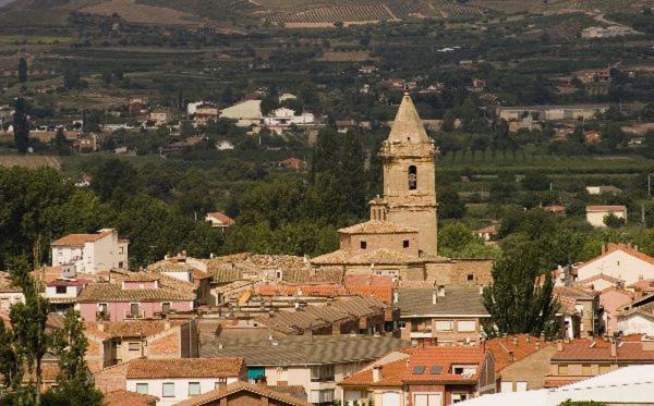 Photo of Buildings in Alberite