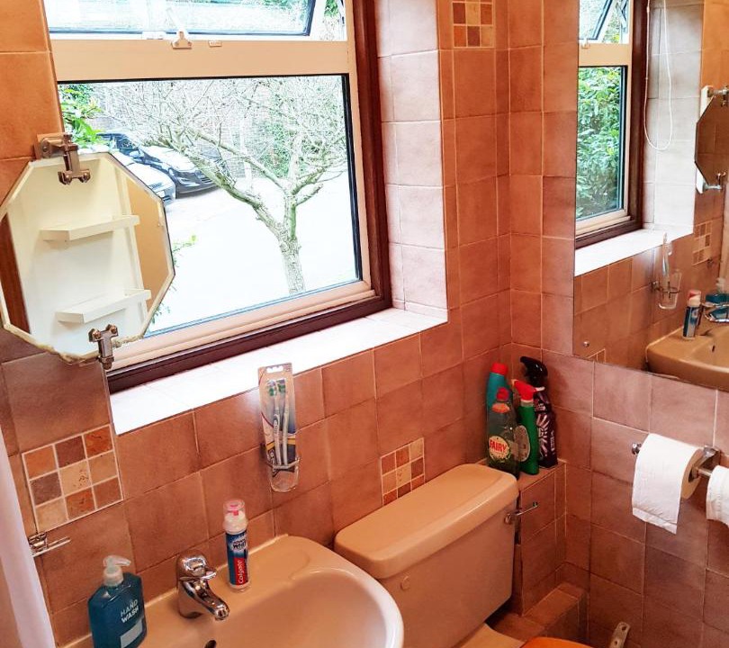 Photo of Bathroom in Warlingham