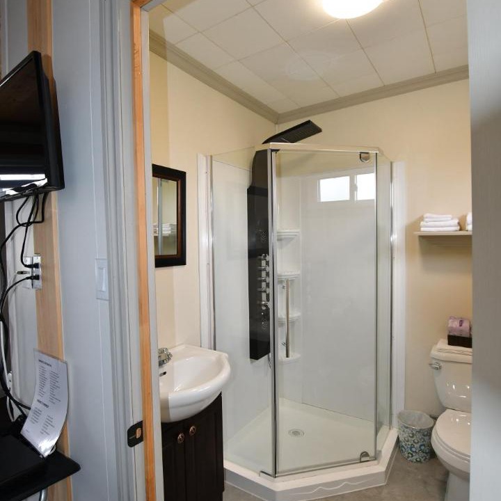 Photo of Bathroom in Notre-Dame-des-Neiges