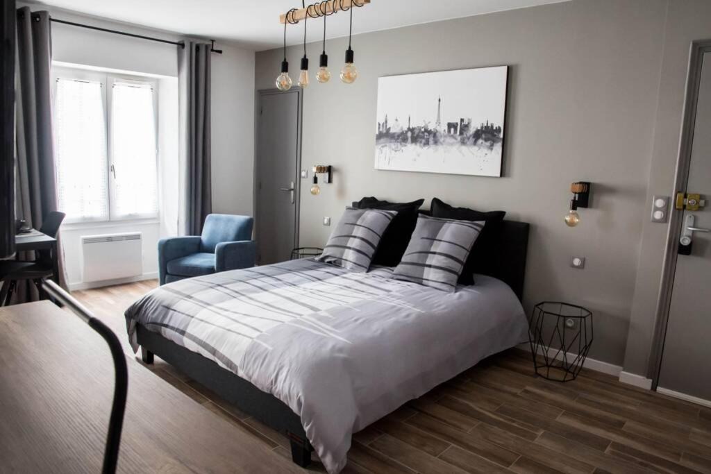 Photo of Bedroom in Corbeil-Essonnes