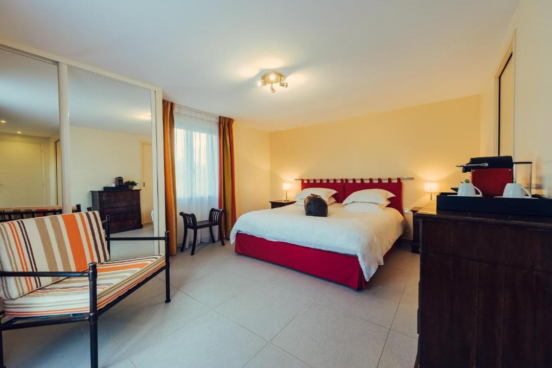 Photo of Others in Ecrainville