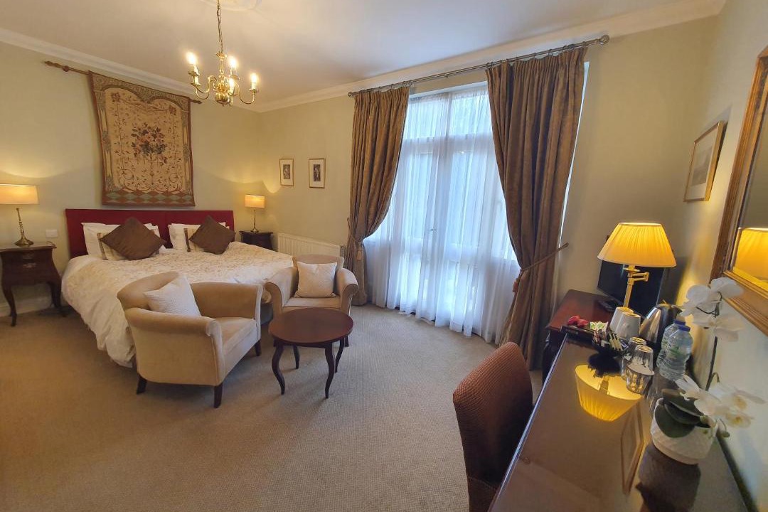 Photo of Livingroom in Long Ditton