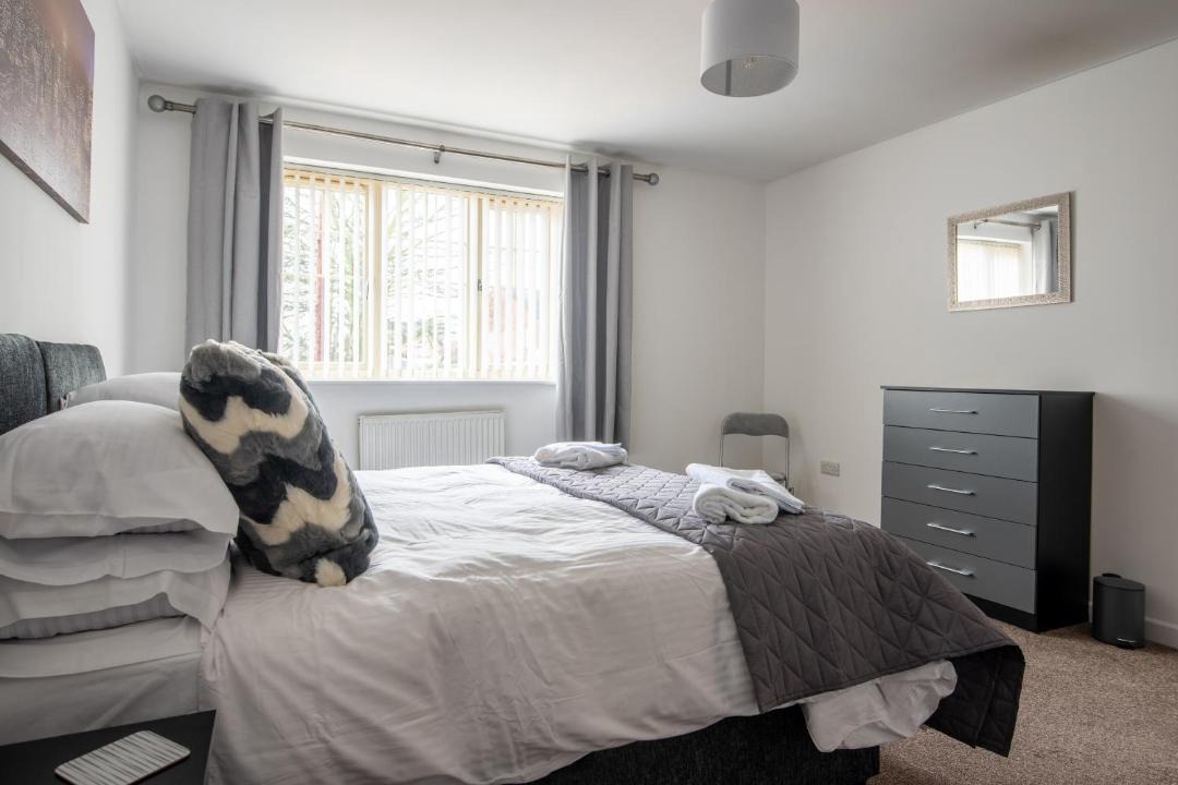 Photo of Others in Mansfield