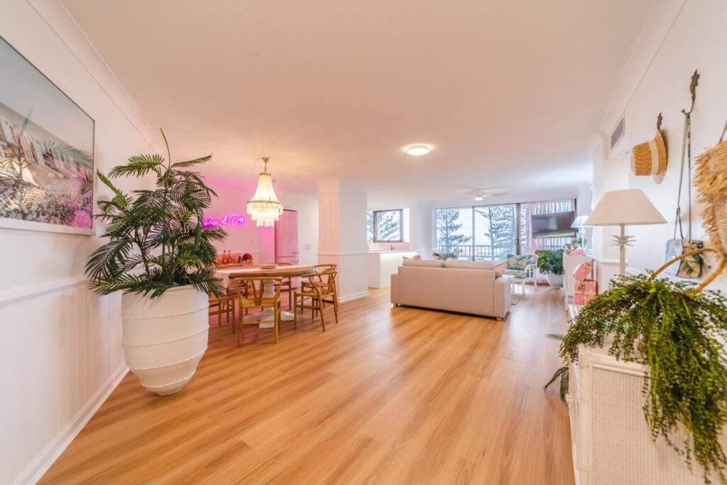 Photo of Livingroom in Burleigh Heads