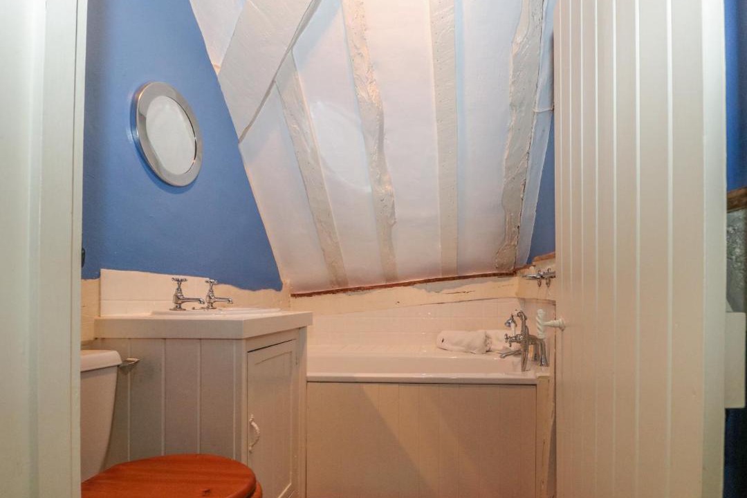Photo of Bathroom in Dorchester-on-Thames