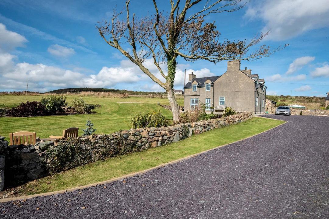 Photo of Others in Rhydwyn