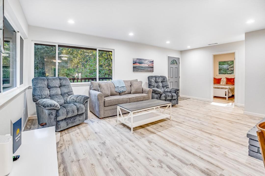 Photo of Others in Cleone