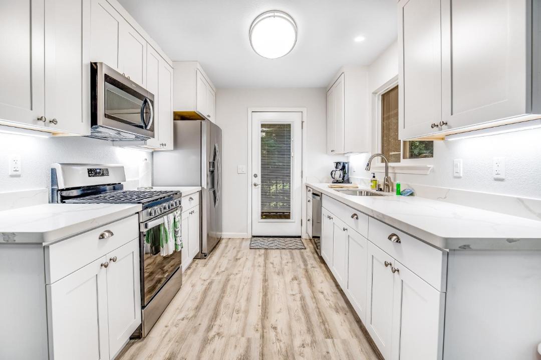 Photo of Others in Cleone