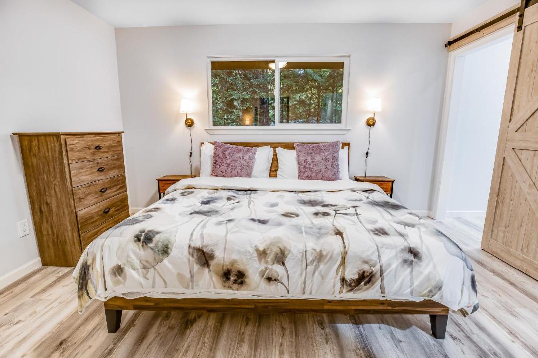 Photo of Others in Cleone