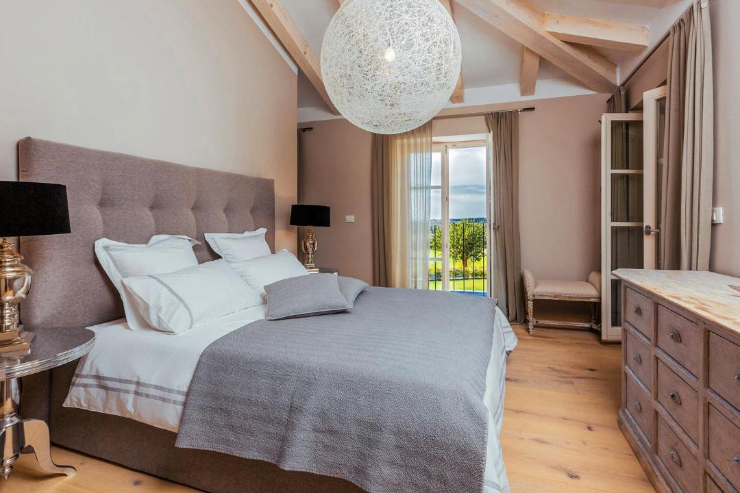 Photo of Bedroom in Baderna
