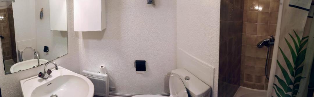 Photo of Bathroom in Le Grau-Du-Roi