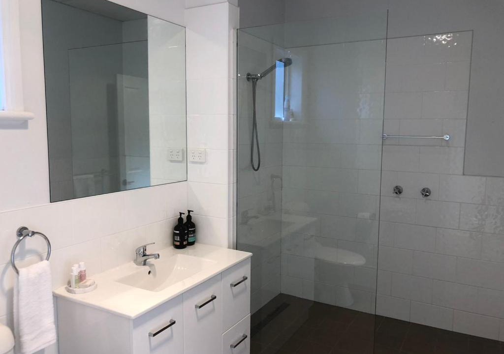 Photo of Bathroom in Eurunderee