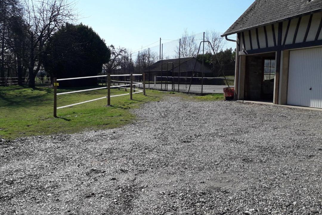 Photo of Buildings in Hodeng-au-Bosc