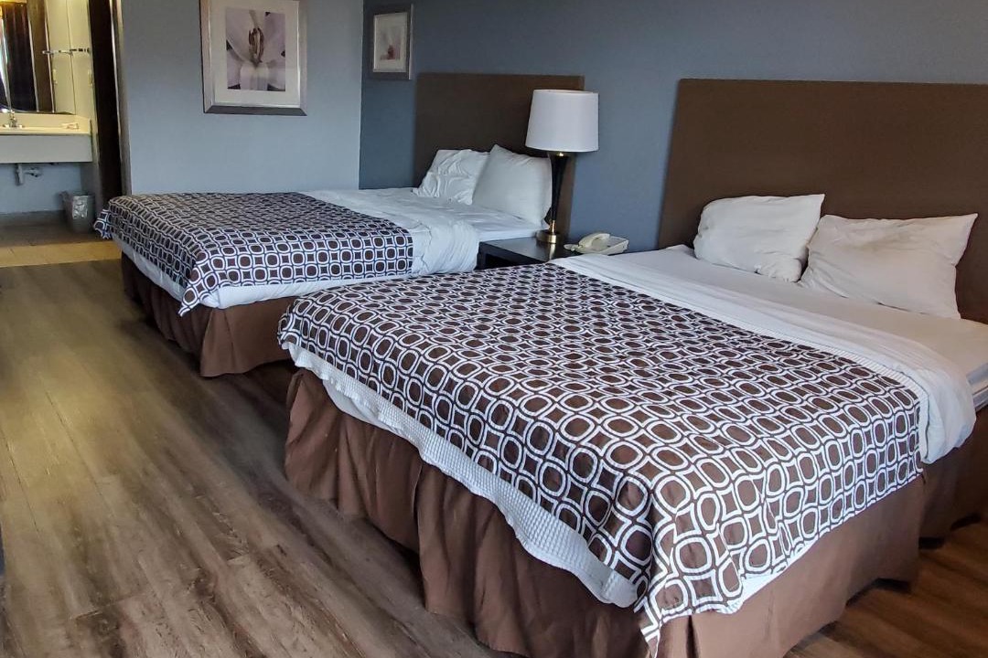 Photo of Others in Monroe