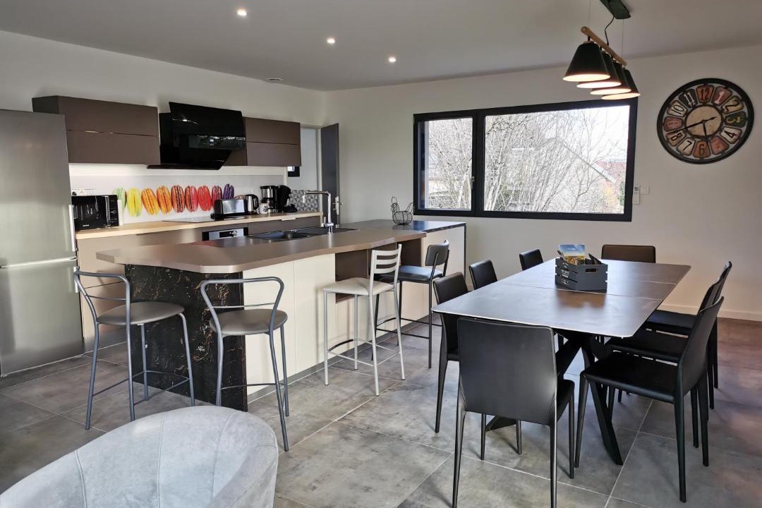 Photo of Others in Le Fied