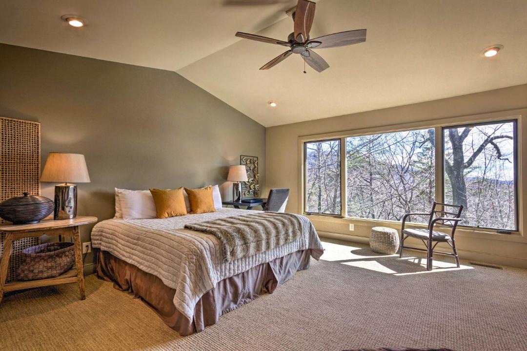 Photo of Bedroom in Lake Lure