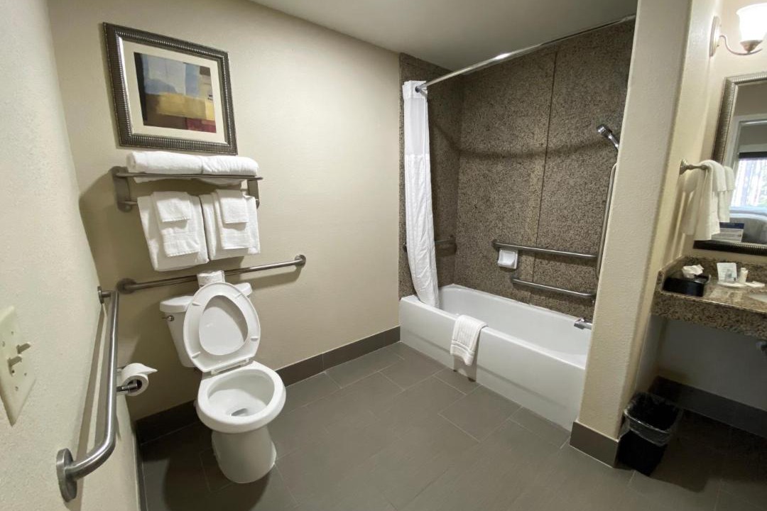 Photo of Bathroom in Kingsland
