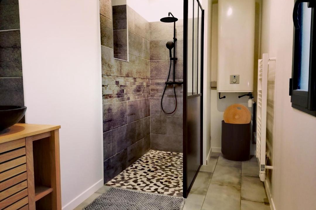 Photo of Bathroom in Sainte-Genevieve-les-Gasny