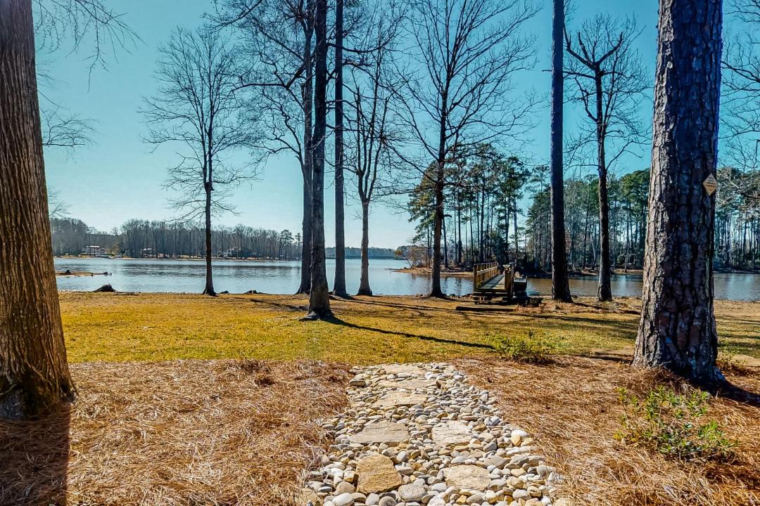 Photo of Others in Saluda