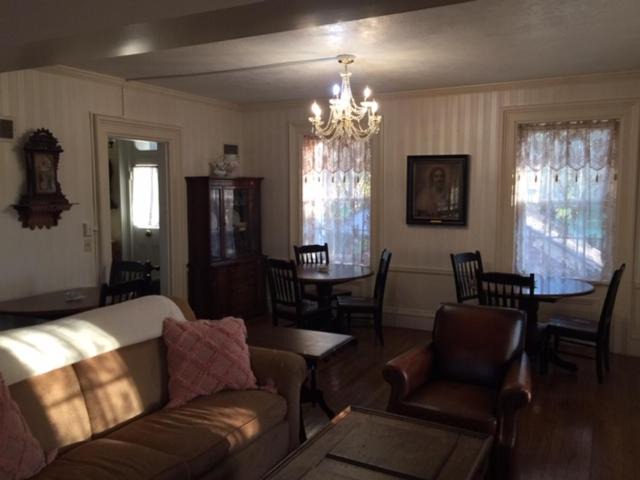 Photo of Livingroom in Nauvoo