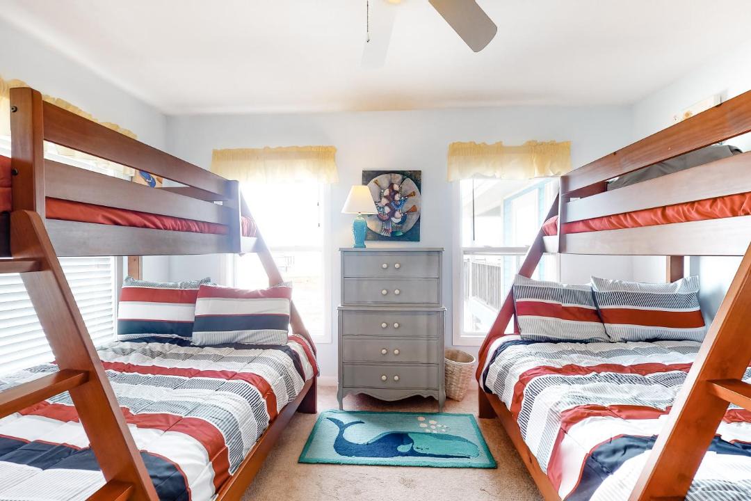 Photo of Bedroom in Gulf Shores