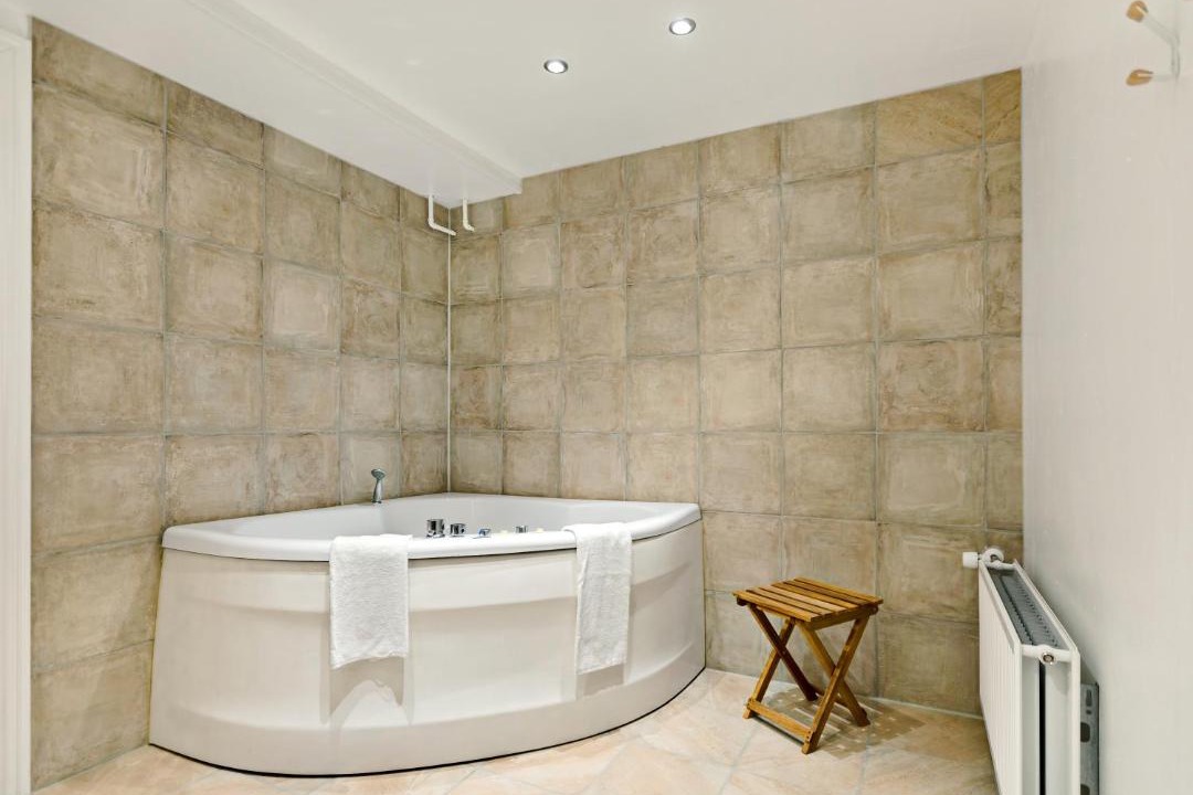 Photo of Bathroom in Logstor