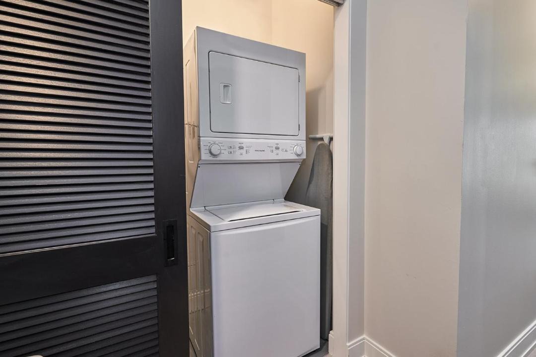 Photo of Bathroom in Lakeview