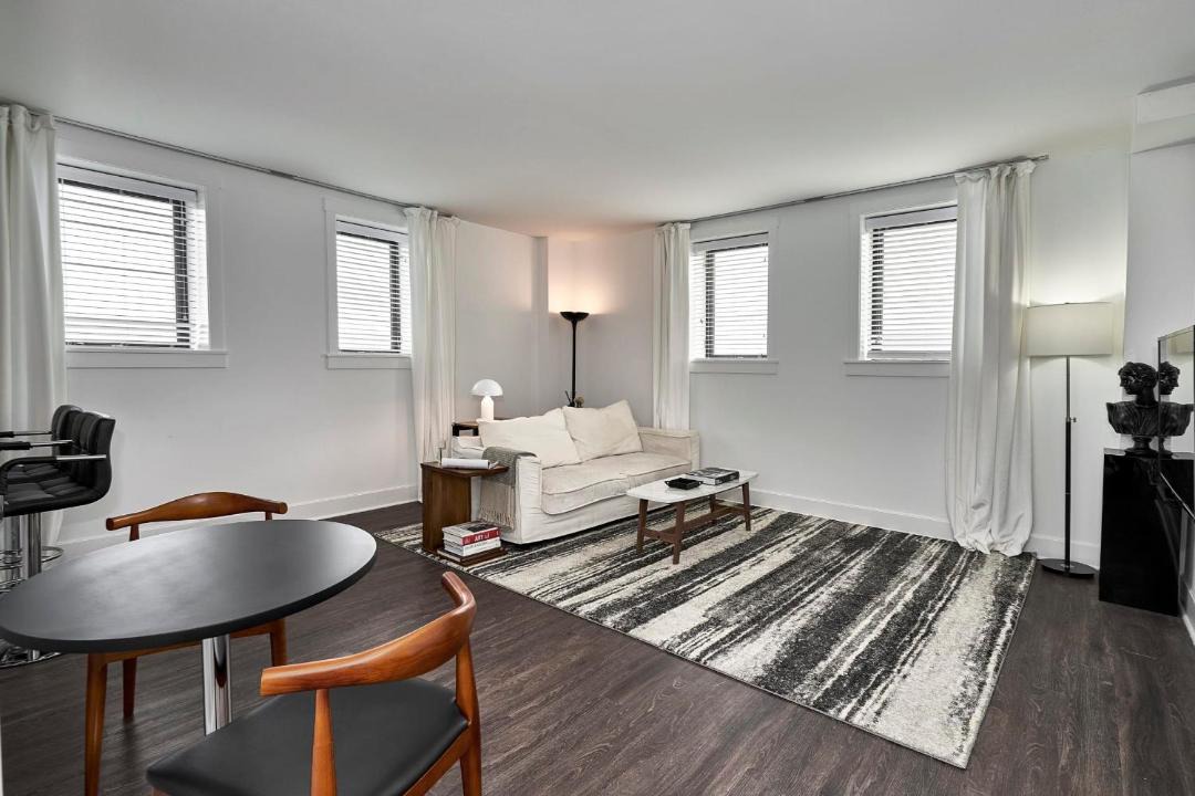 Photo of Others in East Hyde Park