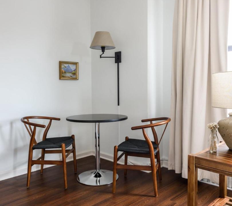 Photo of Livingroom in Central West End