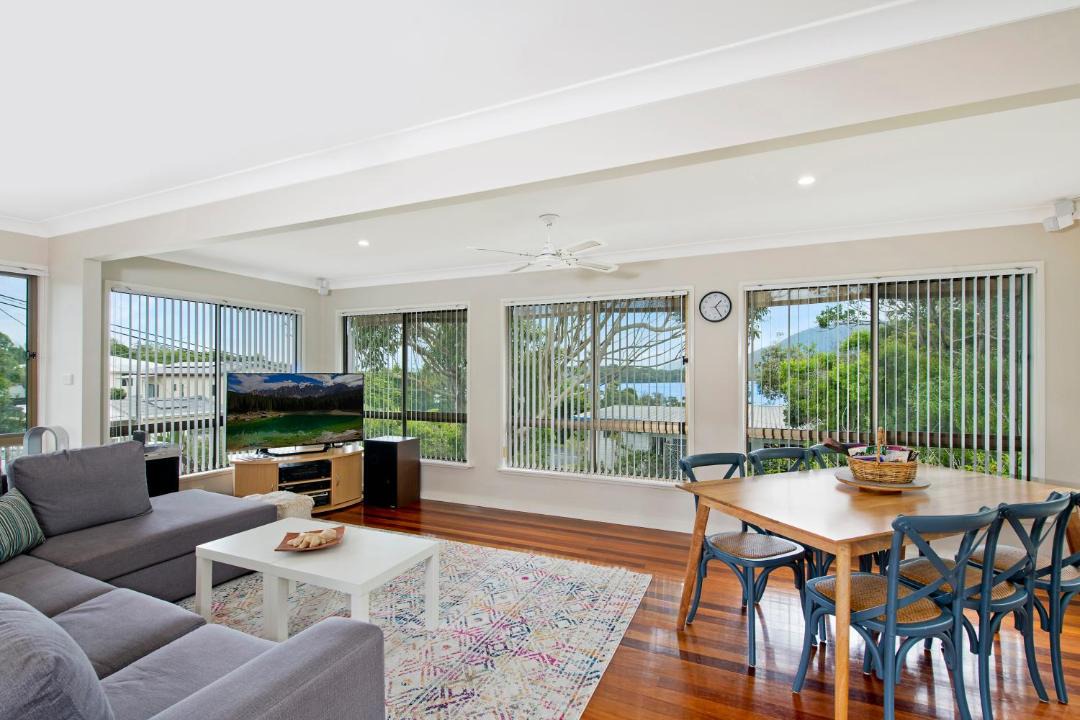 Photo of Livingroom in Camden Head