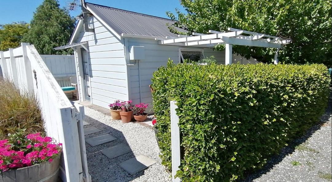 Photo of Buildings in Longlands