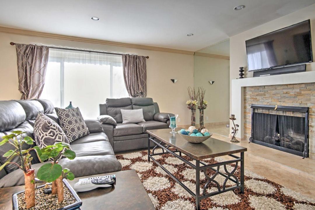 Photo of Livingroom in Rancho Oakey