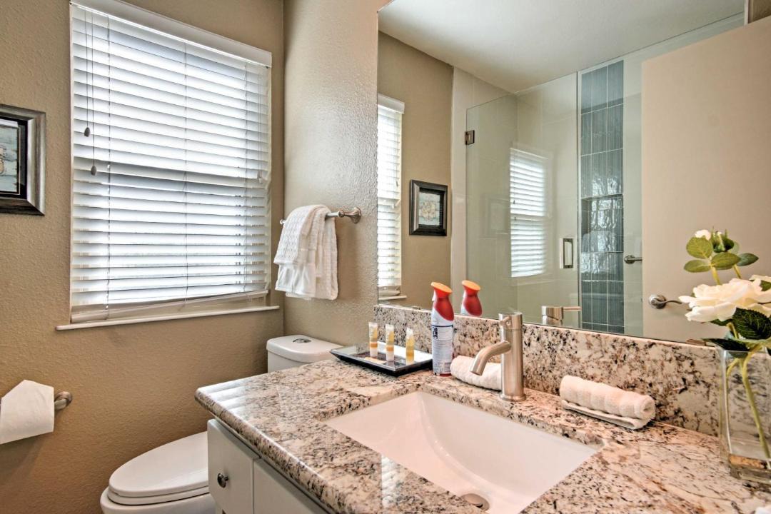 Photo of Bathroom in Rancho Oakey