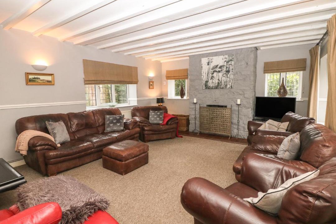 Photo of Livingroom in Farley