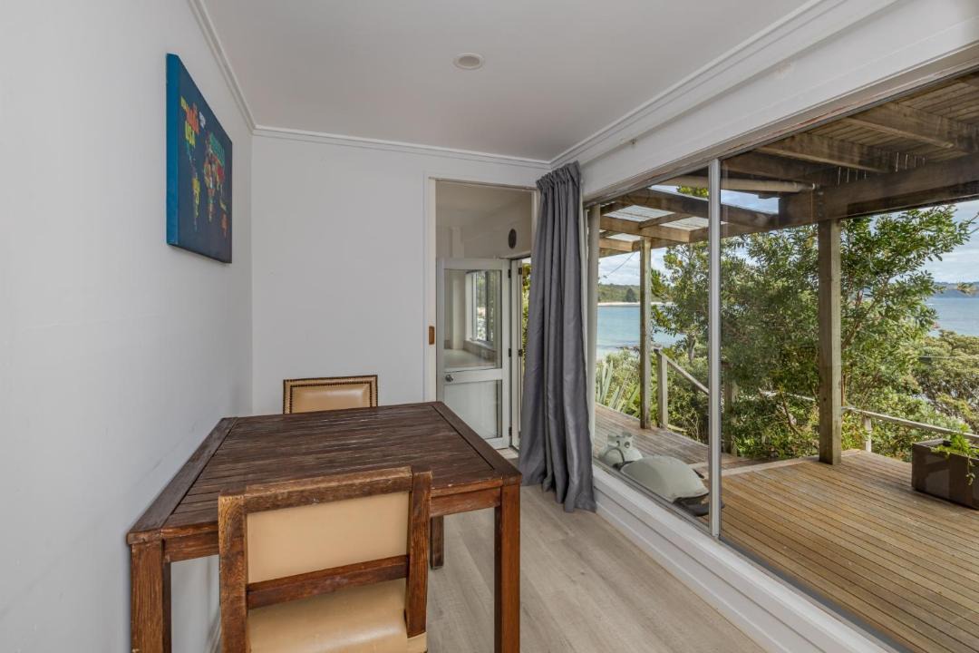 Photo of Others in Te Tii