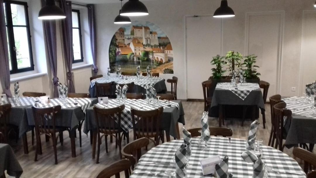 Photo of Others in Pesmes