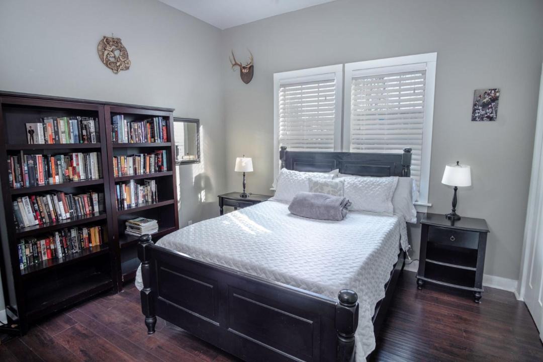 Photo of Bedroom in Southtown