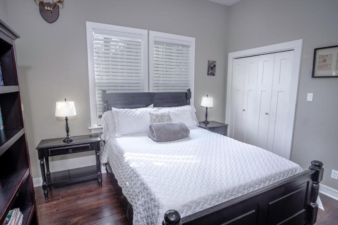 Photo of Bedroom in Southtown