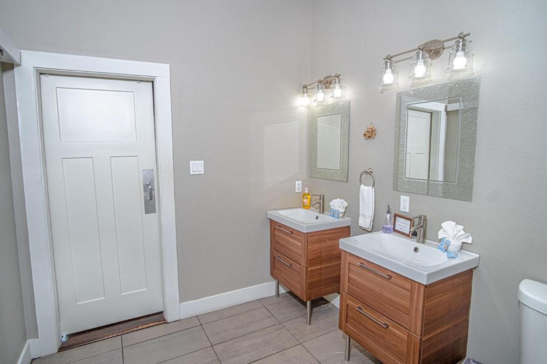 Photo of Bathroom in Southtown