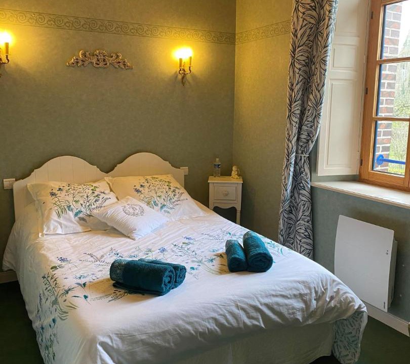 Photo of Bedroom in Montsurs