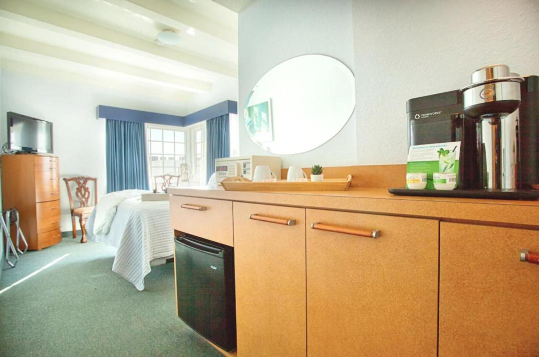 Photo of Others in Mid Beach