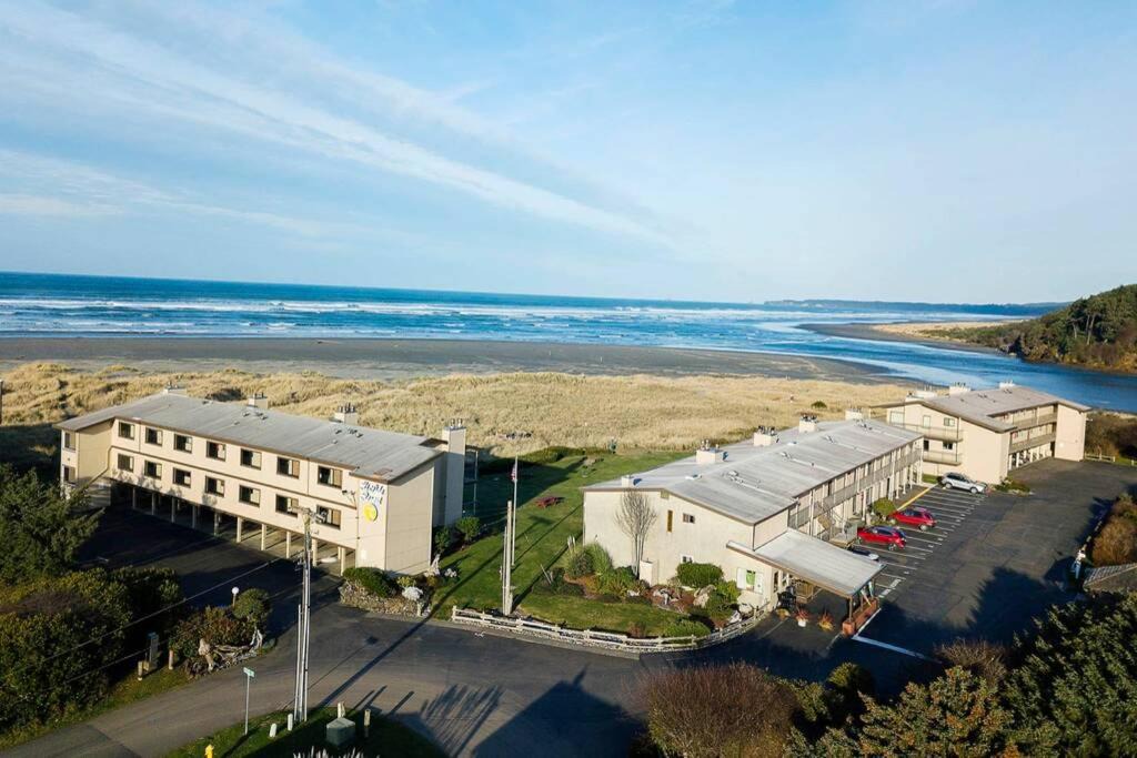 Photo of Others in Moclips