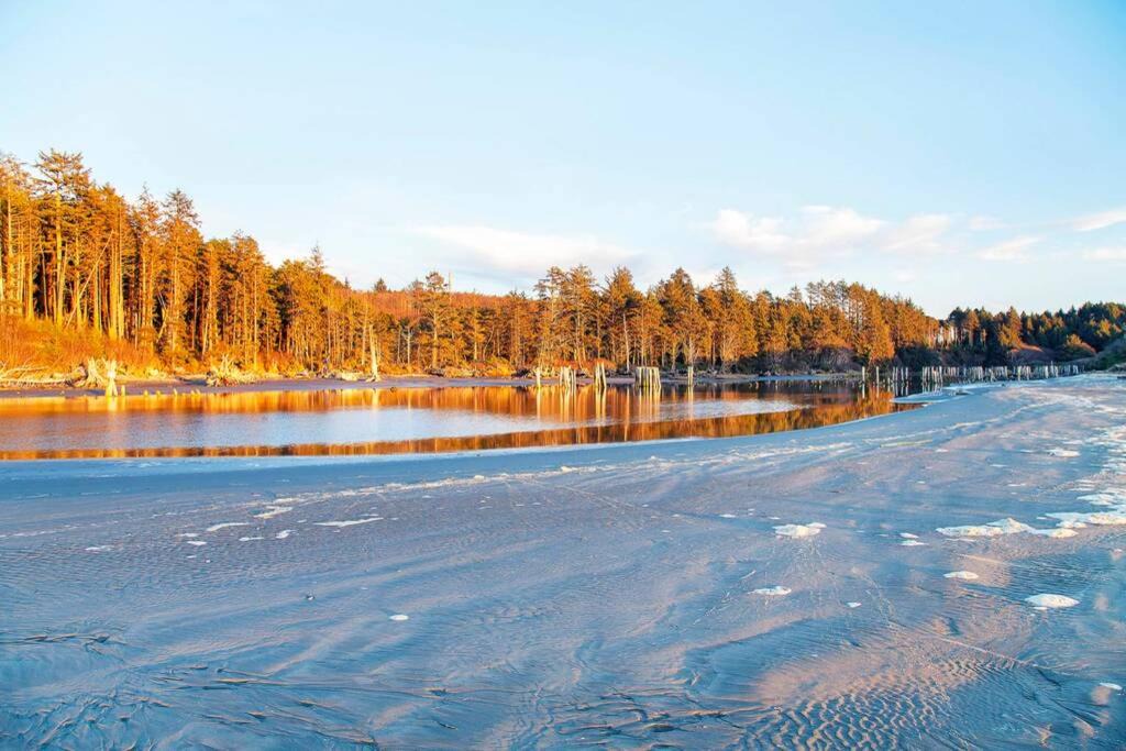 Photo of Others in Moclips