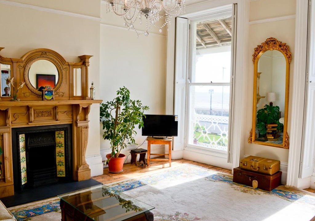 Photo of Livingroom in Worthing